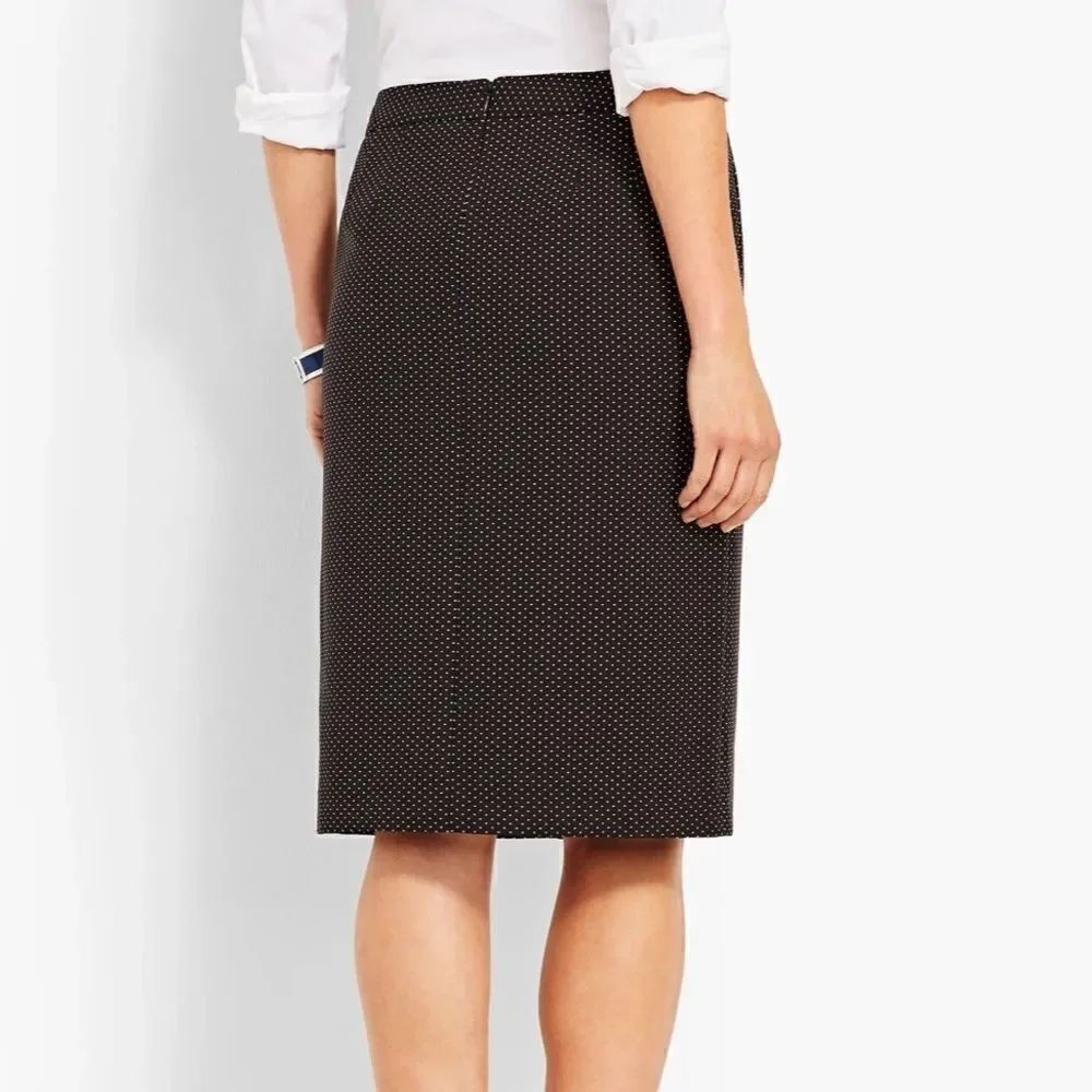 (4 Petite) Talbots Black & White Micro Polka Dot Pencil Skirt